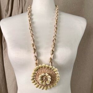 Vintage Cats Eye Cowrie Seashell Flower Pendant Boho Necklace